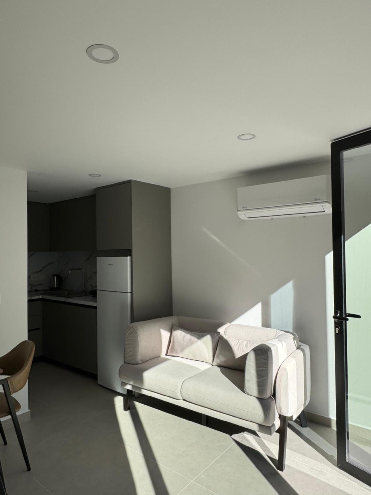 Essentia Apartment