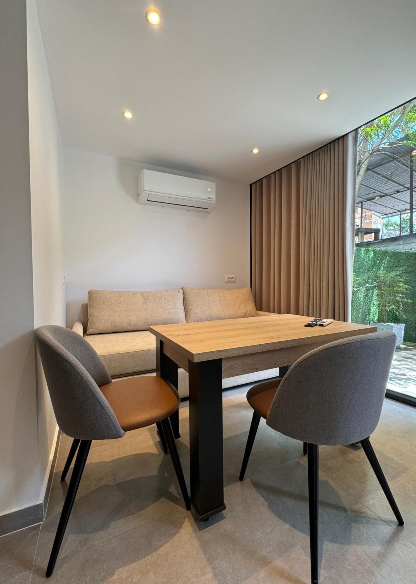 Apartment Essentia